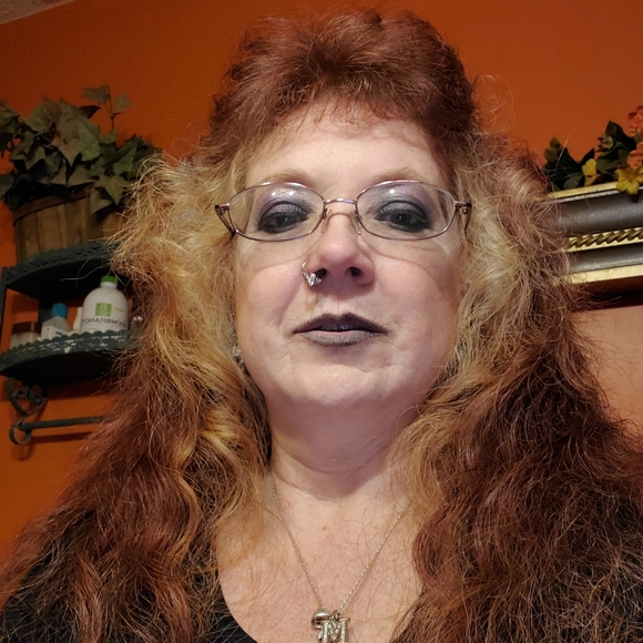 Meet your Posher, Melinda - Picture 1 of 2